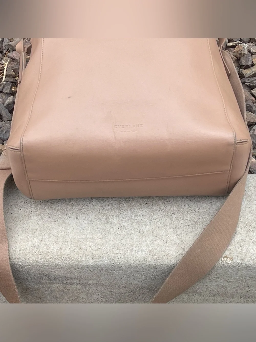 Everlane The Form Bag in Rose/Blush Leather - Made in Italy (Rare & Discontinued